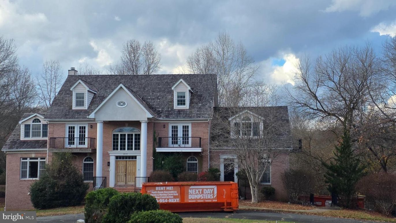 Exterior, Facade, Georgian