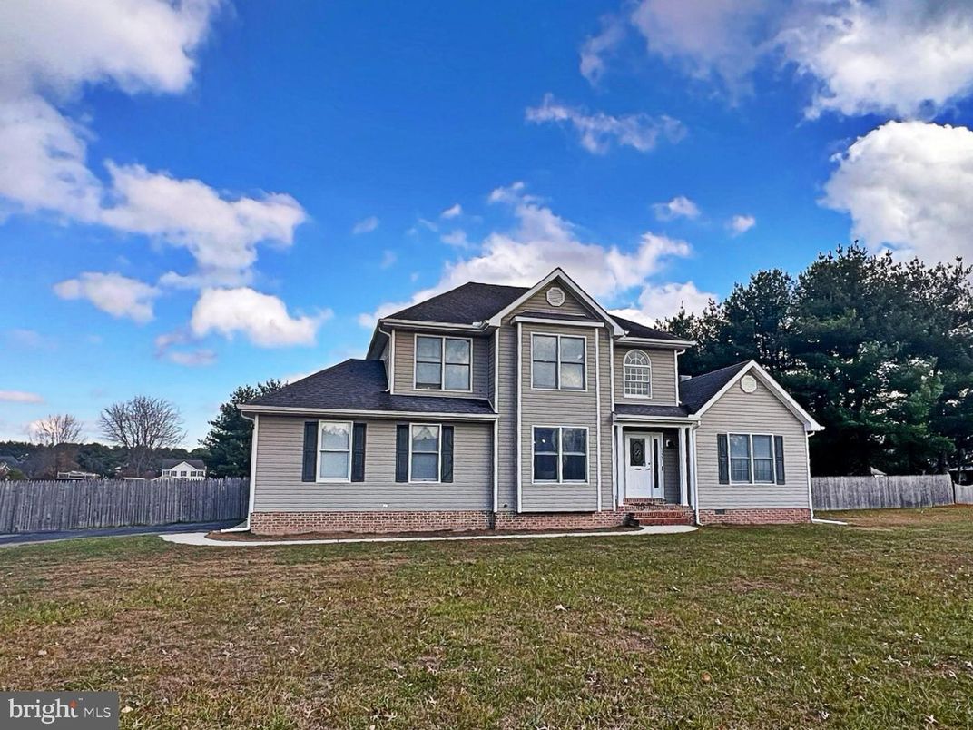 Backyard, Exterior, Facade, Farmhouse