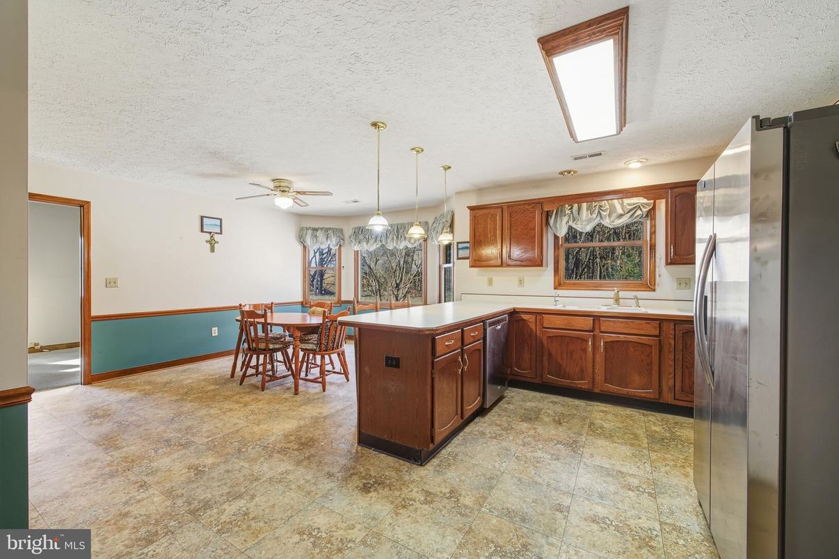 Dining room, Interior, Kitchen, Pendant Lights, Recessed Lighting