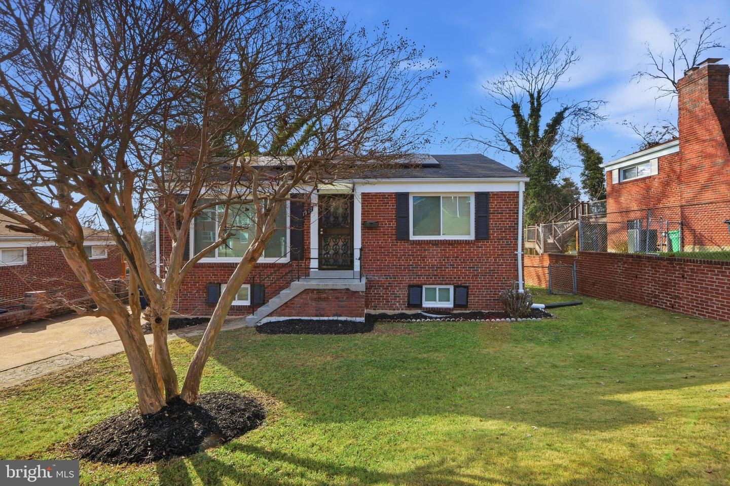 Exterior, Facade, Brick Facade, Split Level