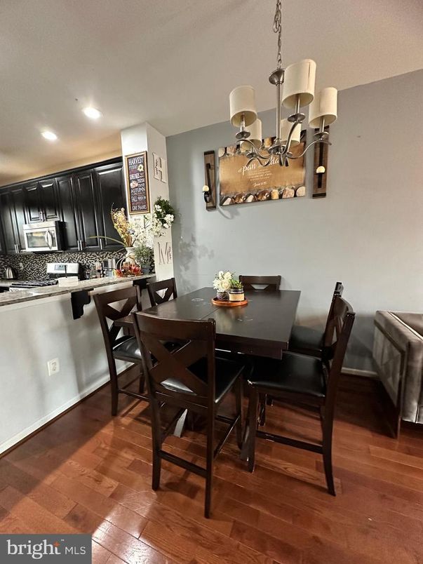 Chandelier, Dining room, Interior, Kitchen, Recessed Lighting, Wood Texture Flooring