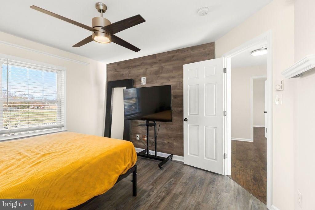 Bedroom, Interior, Wood Texture Flooring, Wooden Walls