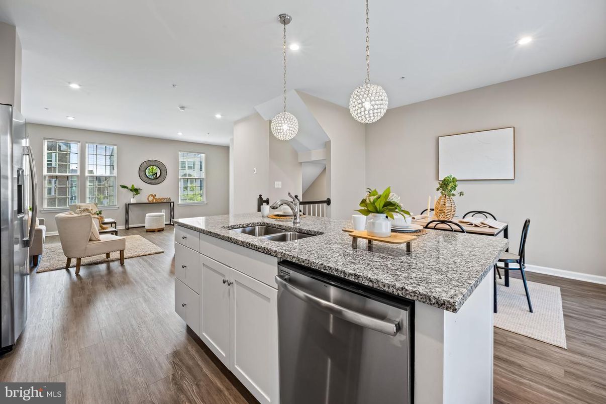 Dining room, Interior, Kitchen, Living room, Pendant Lights, Recessed Lighting, Wood Texture Flooring