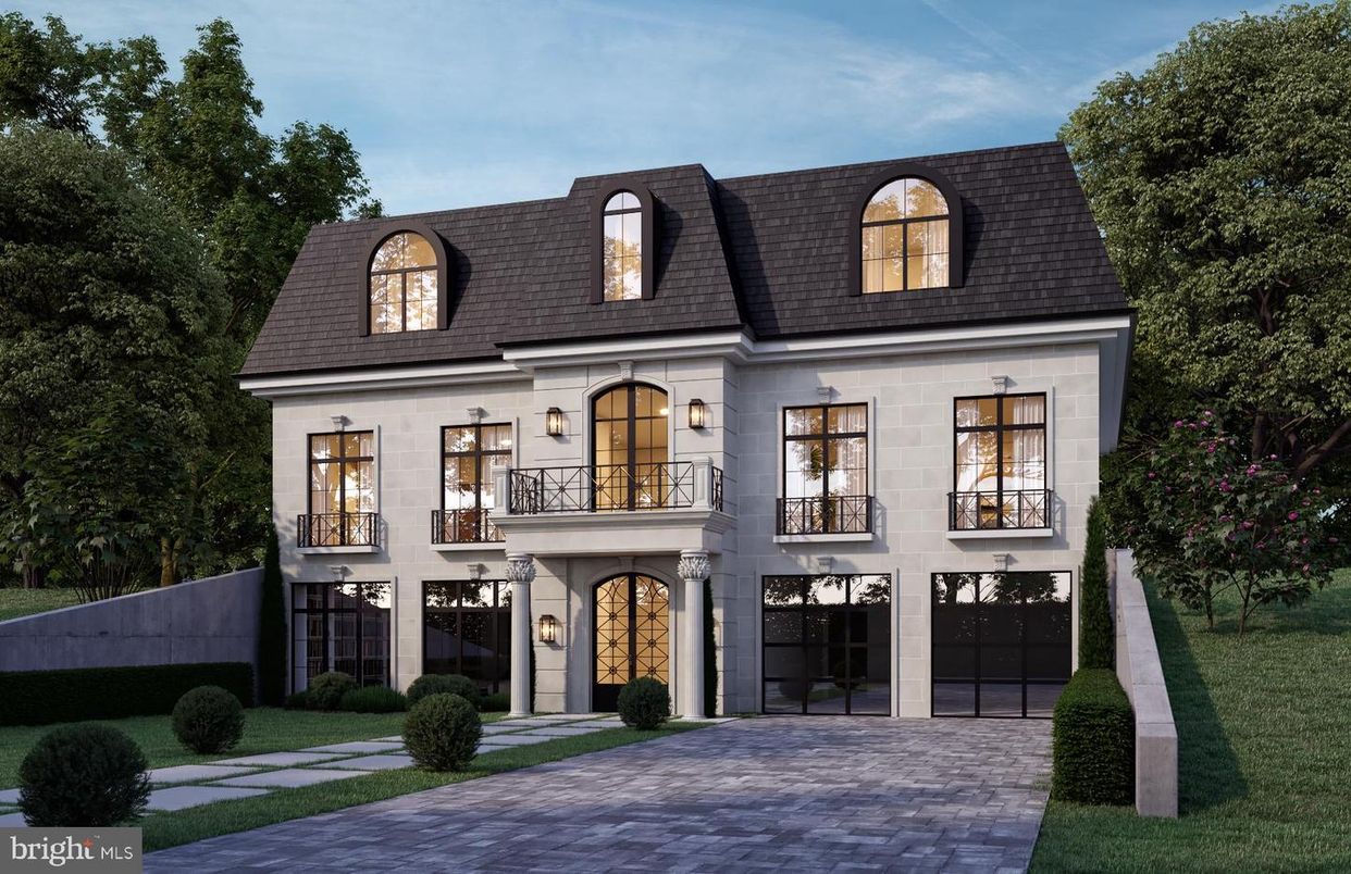 Attached, Exterior, Facade, French Provincial