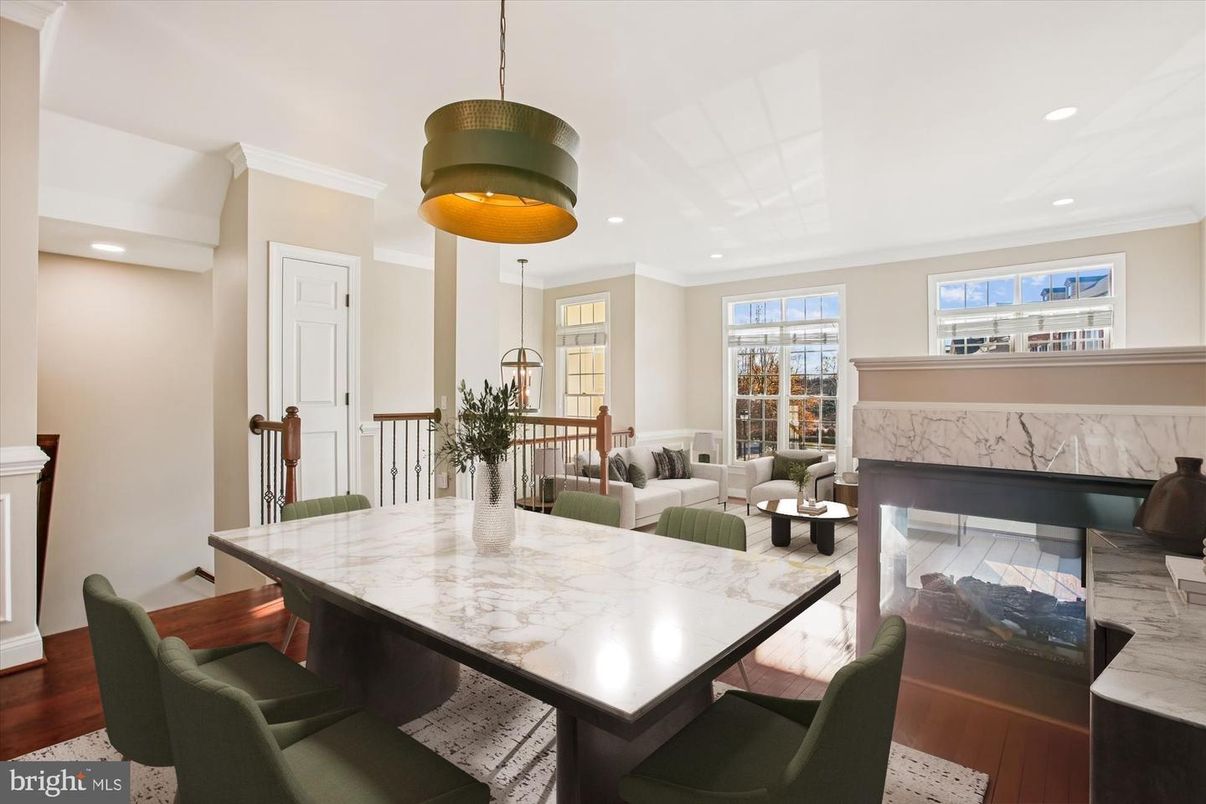 Dining room, Interior, Living room, Pendant Lights, Recessed Lighting, Wood Texture Flooring