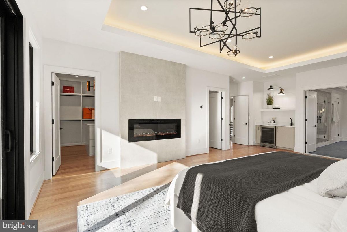 Bedroom, Fireplace, Interior, Recessed Lighting, Wood Texture Flooring