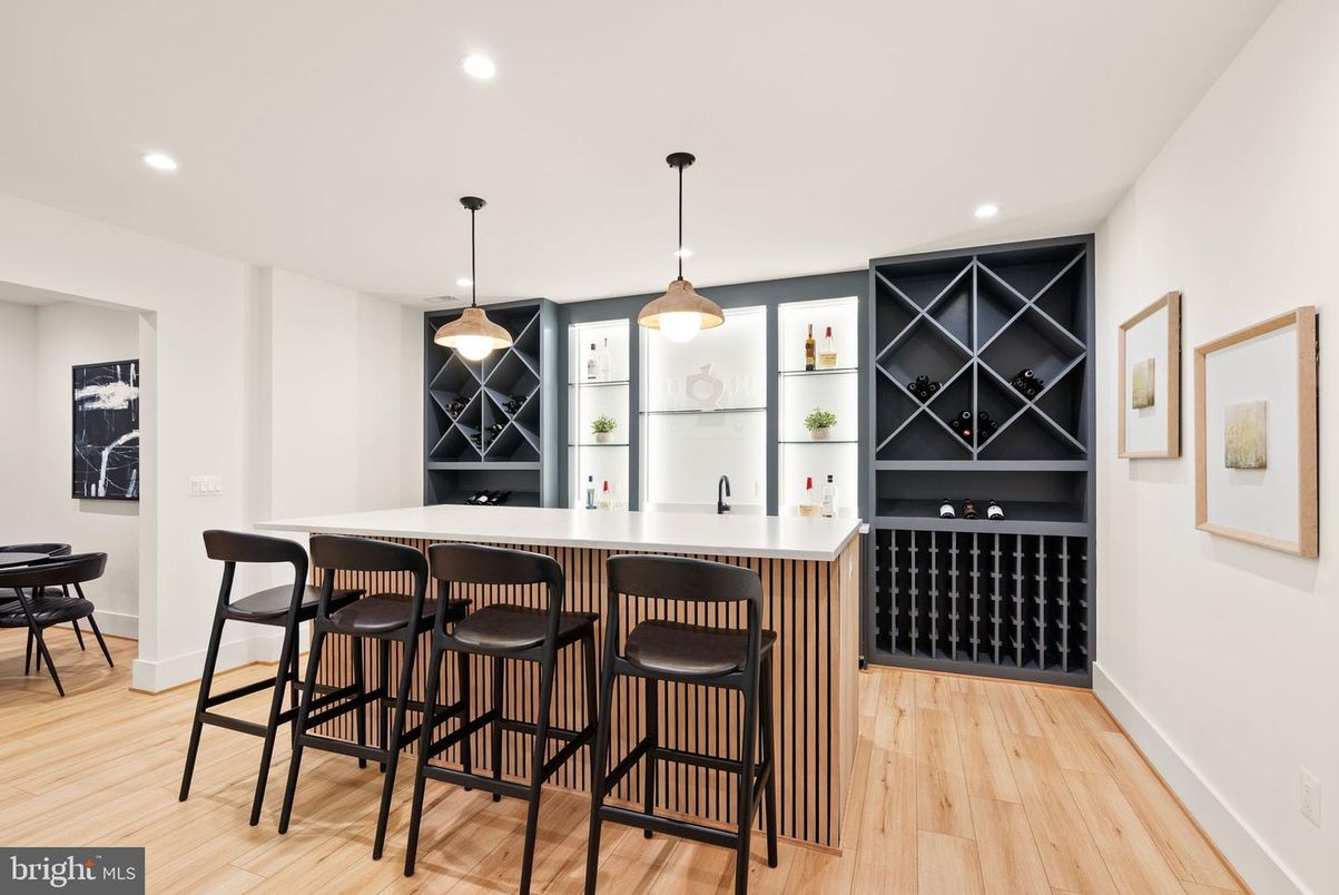 Interior, Pendant Lights, Recessed Lighting, Wood Texture Flooring