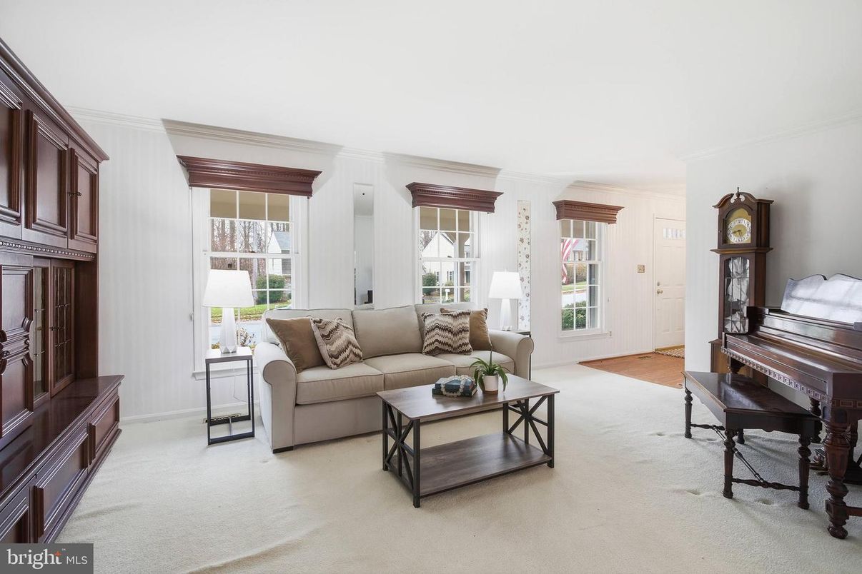 Interior, Living room, Piano