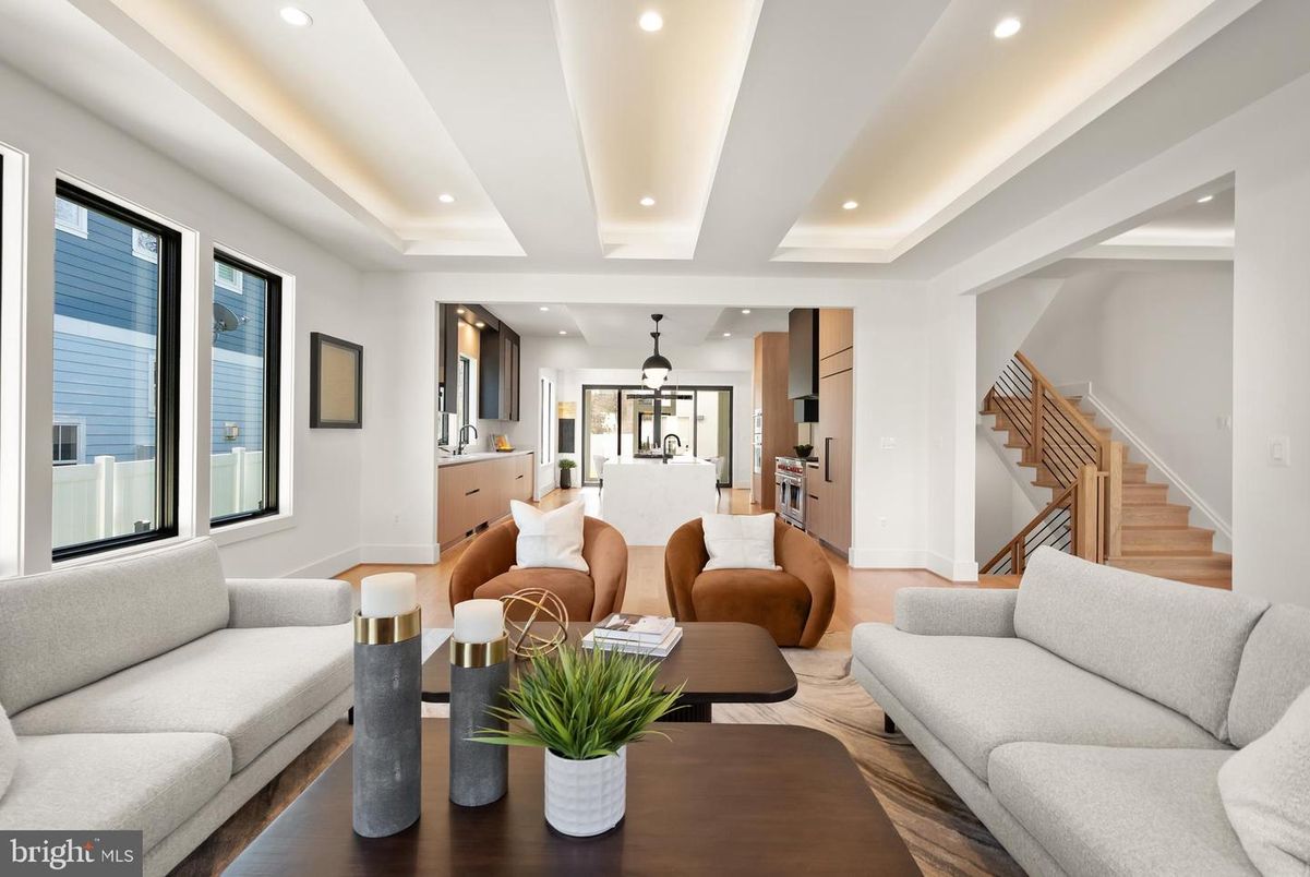 Interior, Living room, Pendant Lights, Recessed Lighting, Wood Texture Flooring