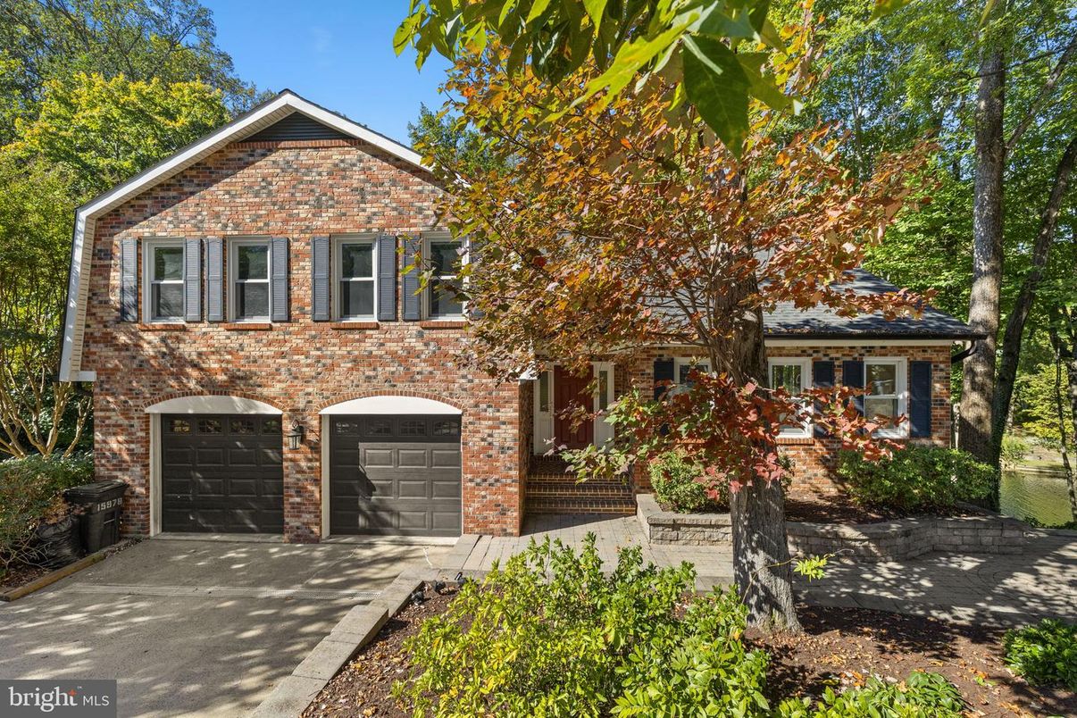 Attached, Exterior, Facade, Brick Facade, Brick Traditional