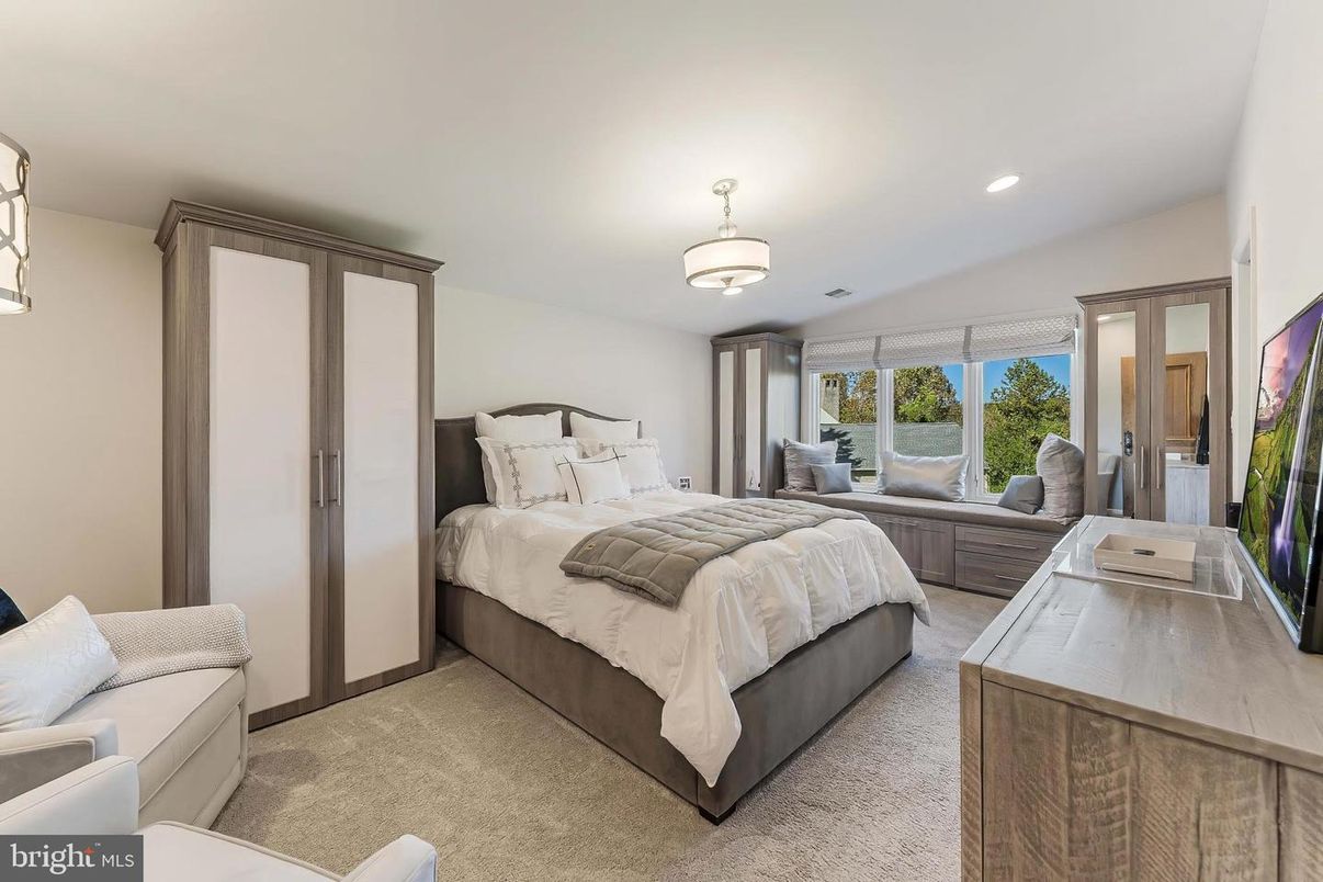 Bedroom, Interior, Recessed Lighting