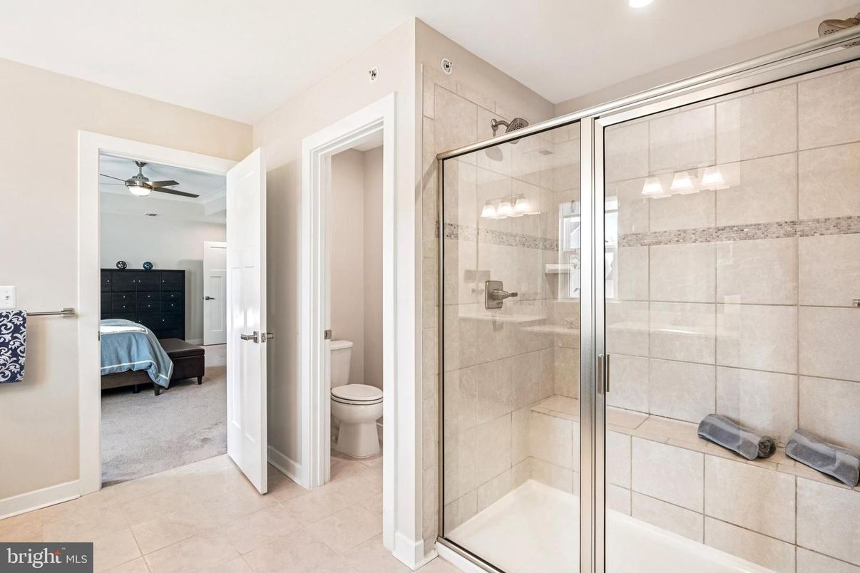 Bathroom, Bedroom, Glass Shower, Interior, Recessed Lighting
