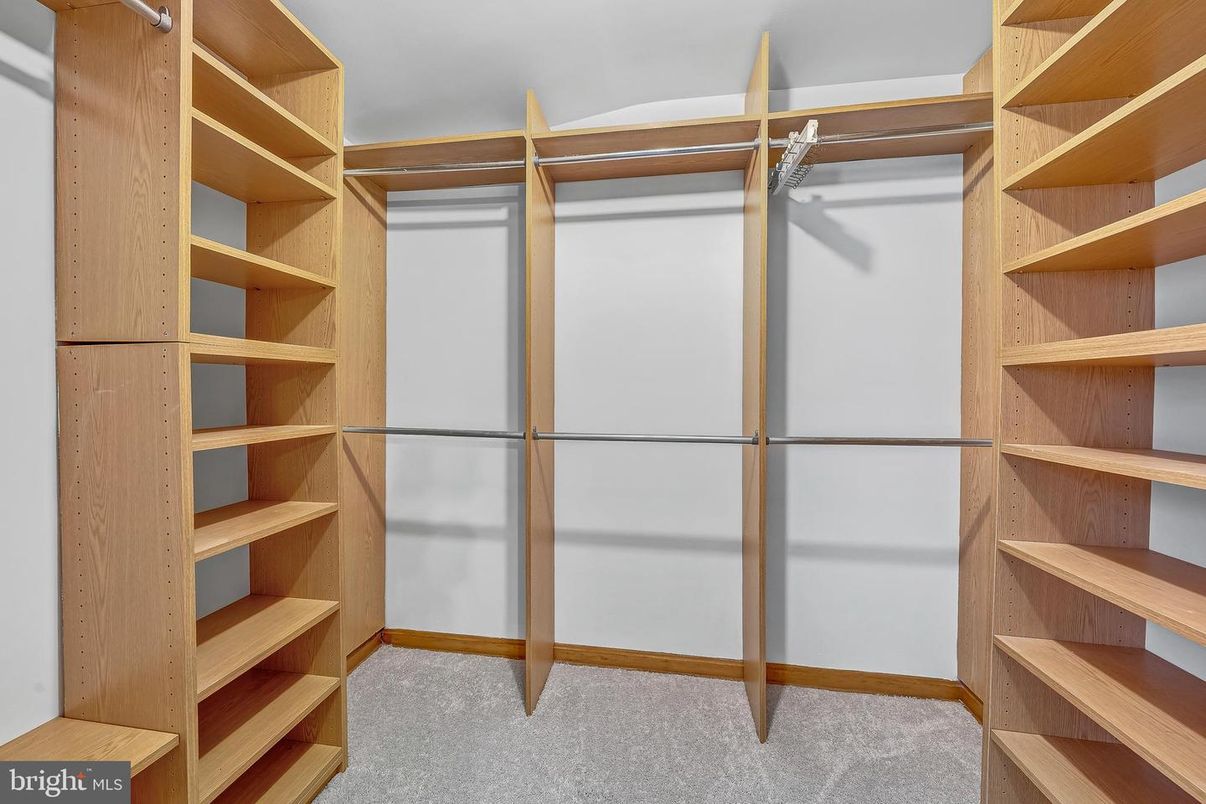 Interior, Walk-in Closets