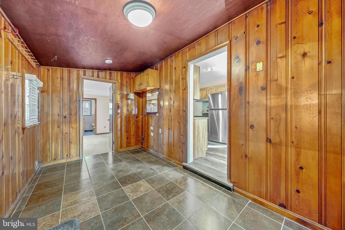 Empty room, Interior, Kitchen, Wooden Walls