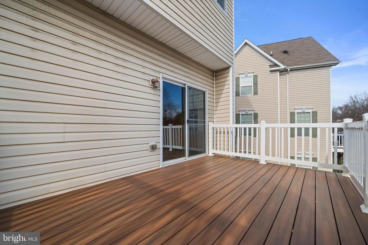 Exterior, Wood Texture Flooring