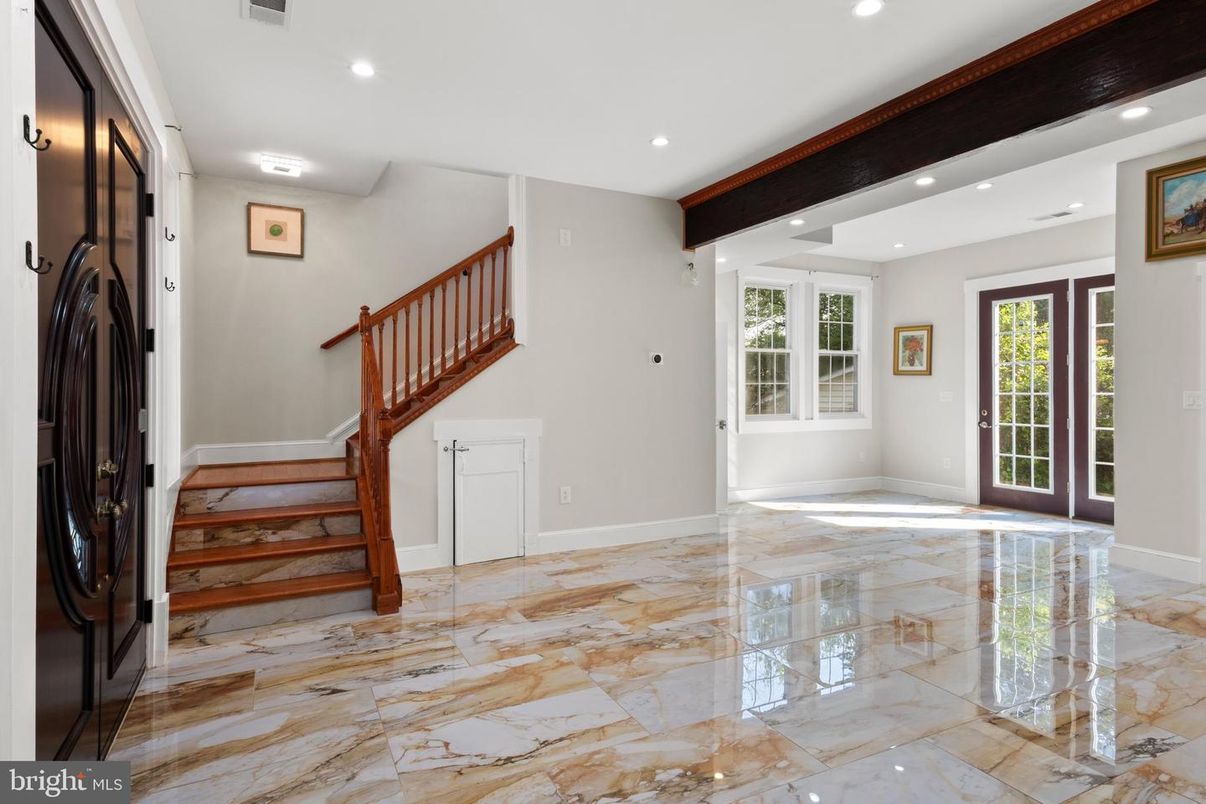 Interior, Marble, Recessed Lighting