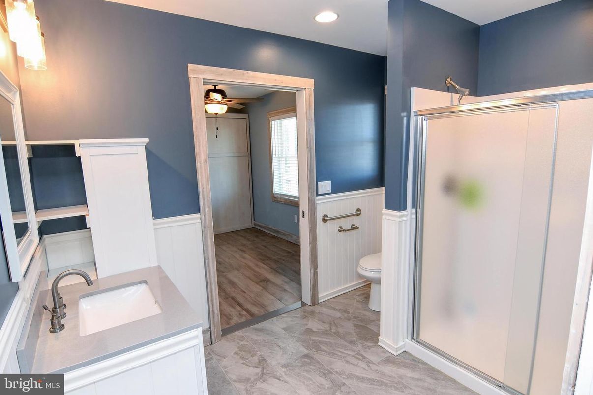 Bathroom, Interior, Recessed Lighting, Wood Texture Flooring