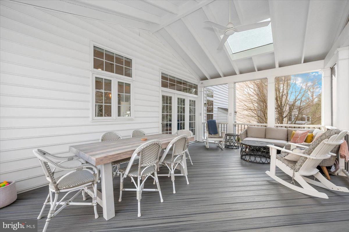 Dining room, Interior, Sun Room, Wood Texture Flooring
