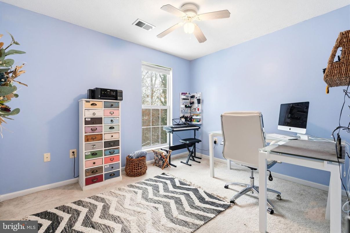 Home Office, Interior