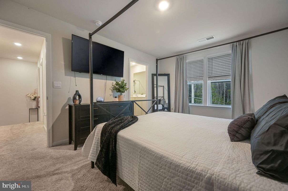 Bedroom, Interior, Recessed Lighting