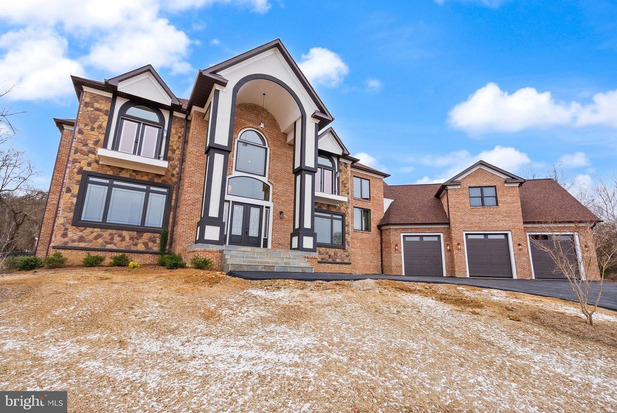 Attached, Backyard, Exterior, Facade, Brick Facade, Tudor Revival