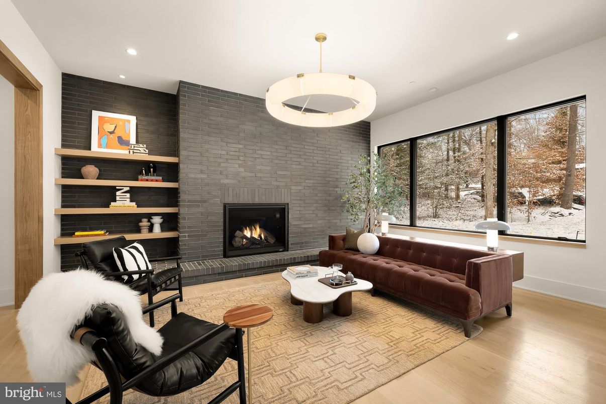 Fireplace, Interior, Living room, Pendant Lights, Recessed Lighting, Stone Walls, Wood Texture Flooring