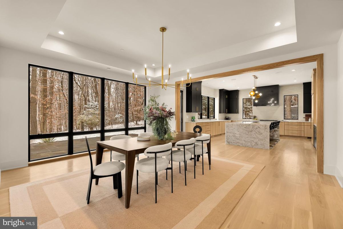 Dining room, Interior, Kitchen, Pendant Lights, Recessed Lighting, Wood Texture Flooring