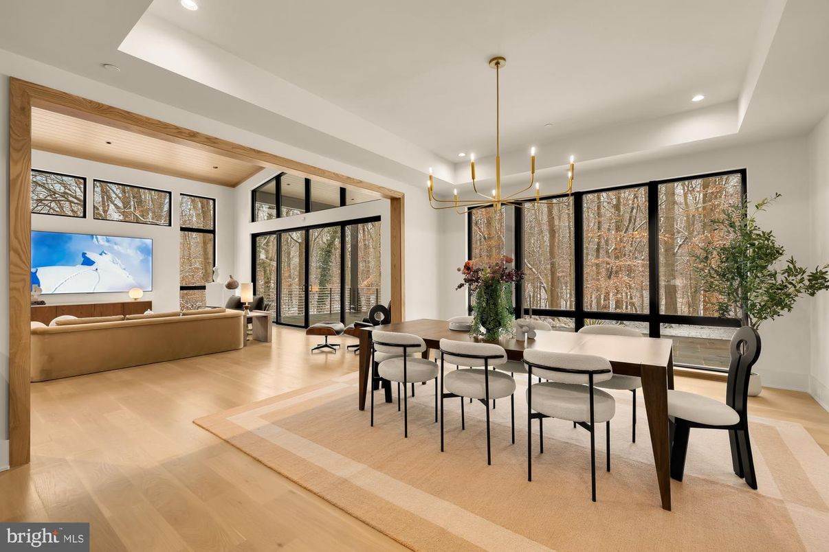 Dining room, Interior, Living room, Pendant Lights, Recessed Lighting, Wood Texture Flooring