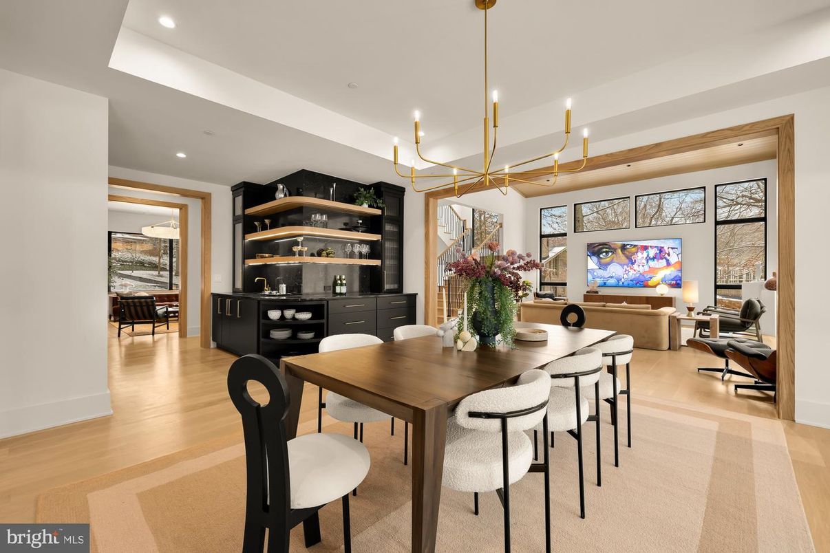 Dining room, Interior, Living room, Pendant Lights, Recessed Lighting, Wood Texture Flooring