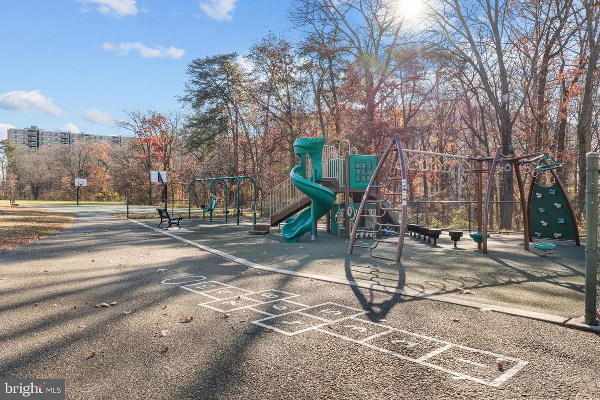 Backyard, Exterior, Playground