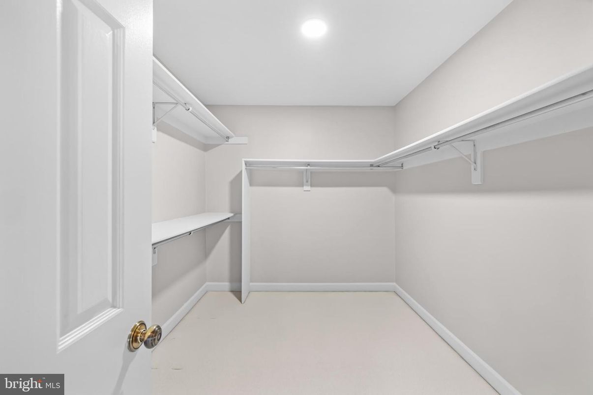 Interior, Recessed Lighting, Walk-in Closets