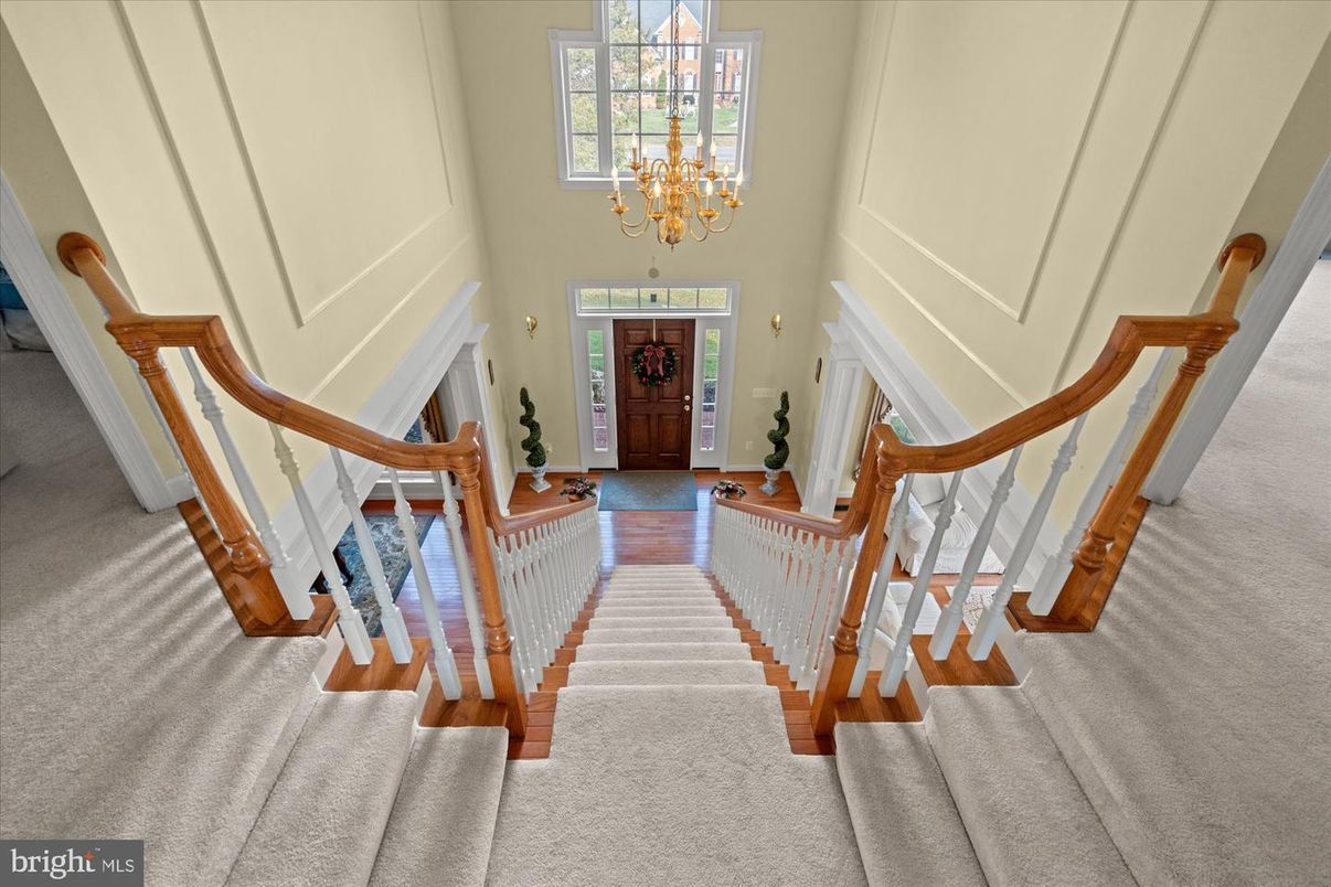 Chandelier, Interior