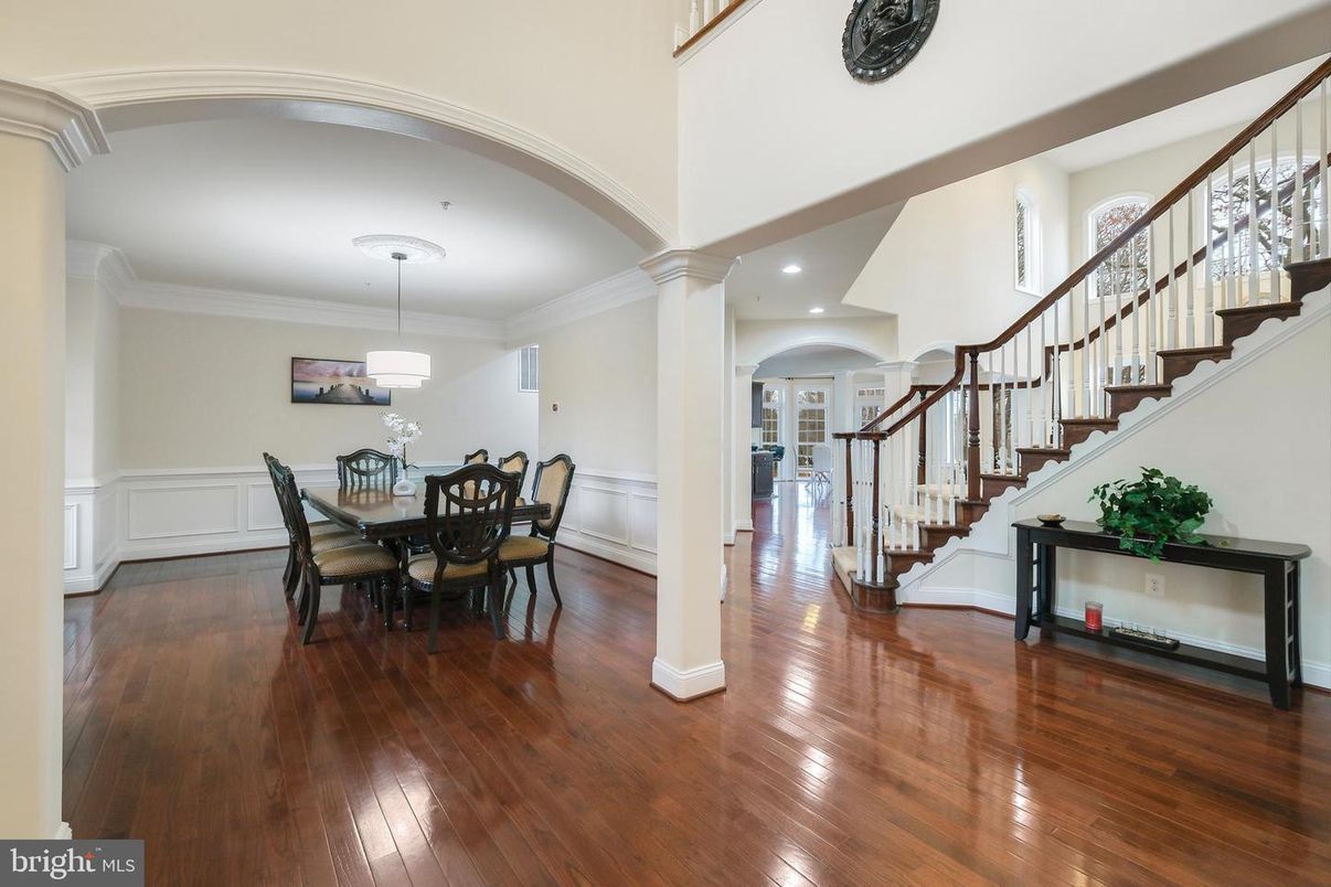 Dining room, Interior, Pendant Lights, Recessed Lighting, Wood Texture Flooring