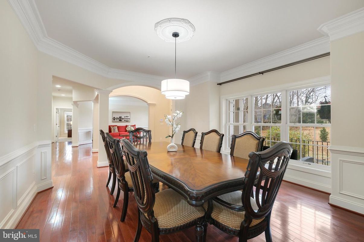 Dining room, Interior, Pendant Lights, Recessed Lighting, Wood Texture Flooring