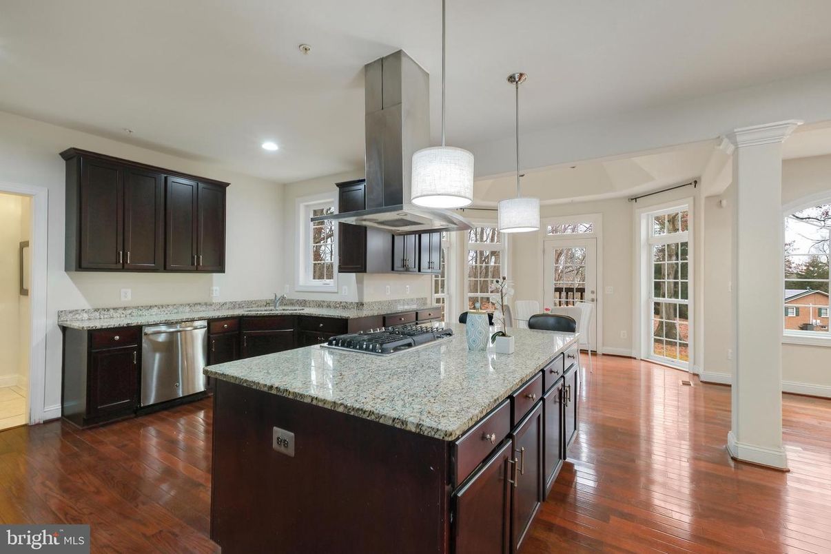 Interior, Kitchen, Pendant Lights, Recessed Lighting, Wood Texture Flooring