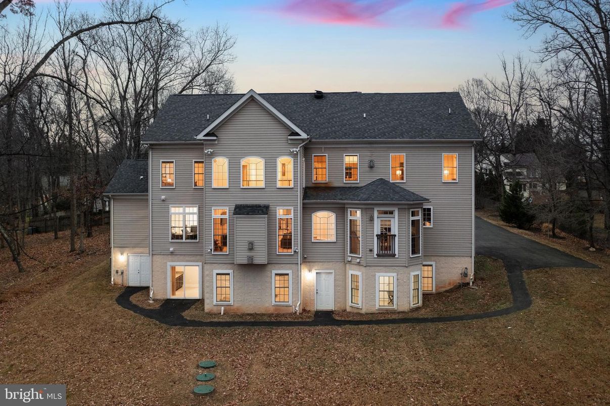 Exterior, Facade, Queen Anne Victorian