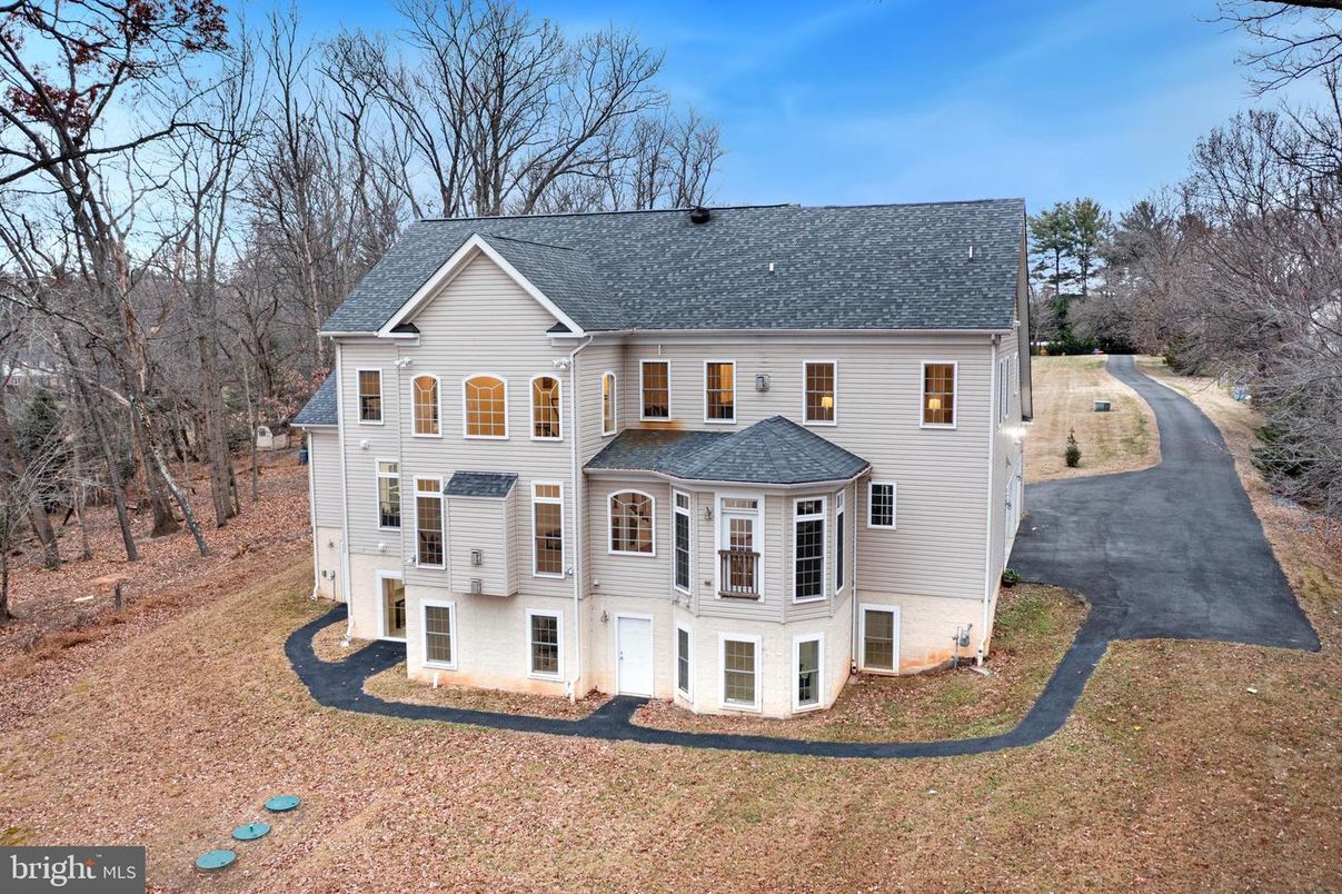 Backyard, Exterior, Facade, Farmhouse