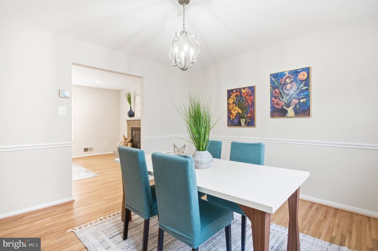 Dining room, Fireplace, Interior, Pendant Lights, Recessed Lighting, Wood Texture Flooring