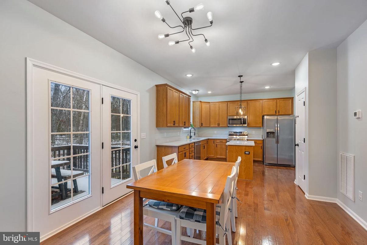 Dining room, Interior, Kitchen, Pendant Lights, Recessed Lighting, Wood Texture Flooring