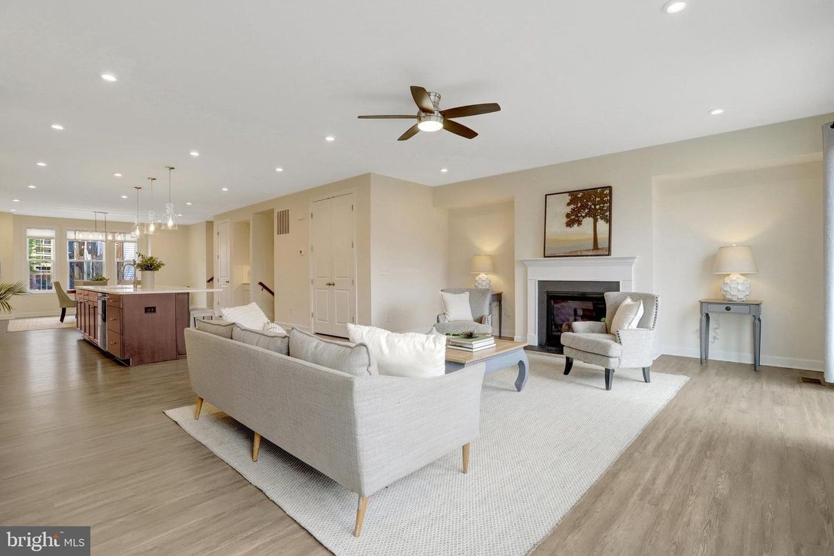 Fireplace, Interior, Living room, Pendant Lights, Recessed Lighting, Wood Texture Flooring