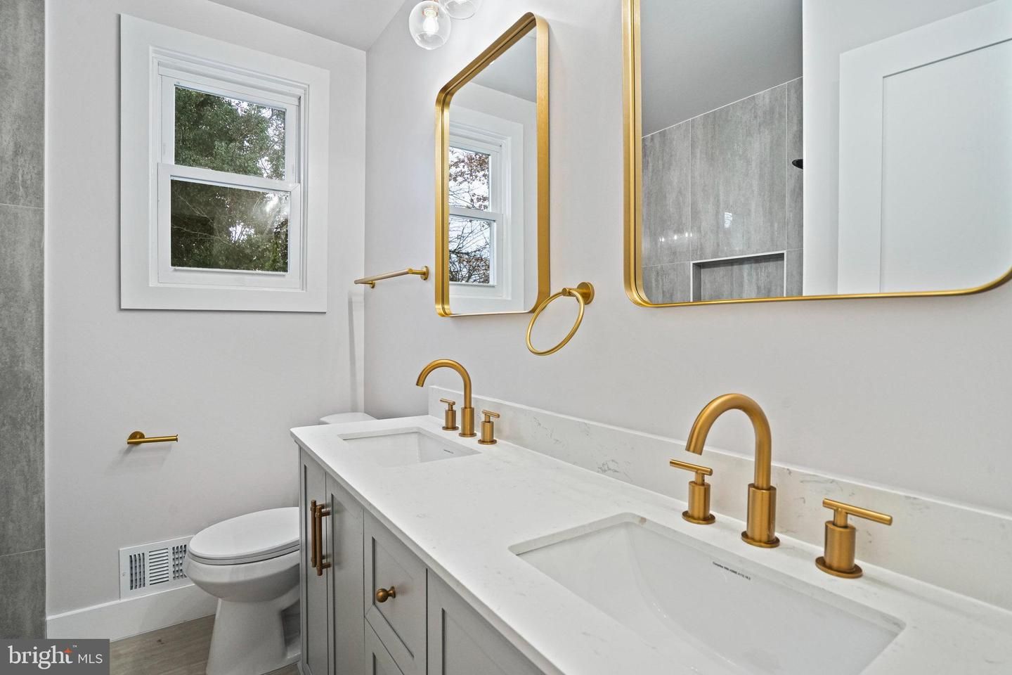 Bathroom, Dual Sink Vanities, Interior, Wood Texture Flooring