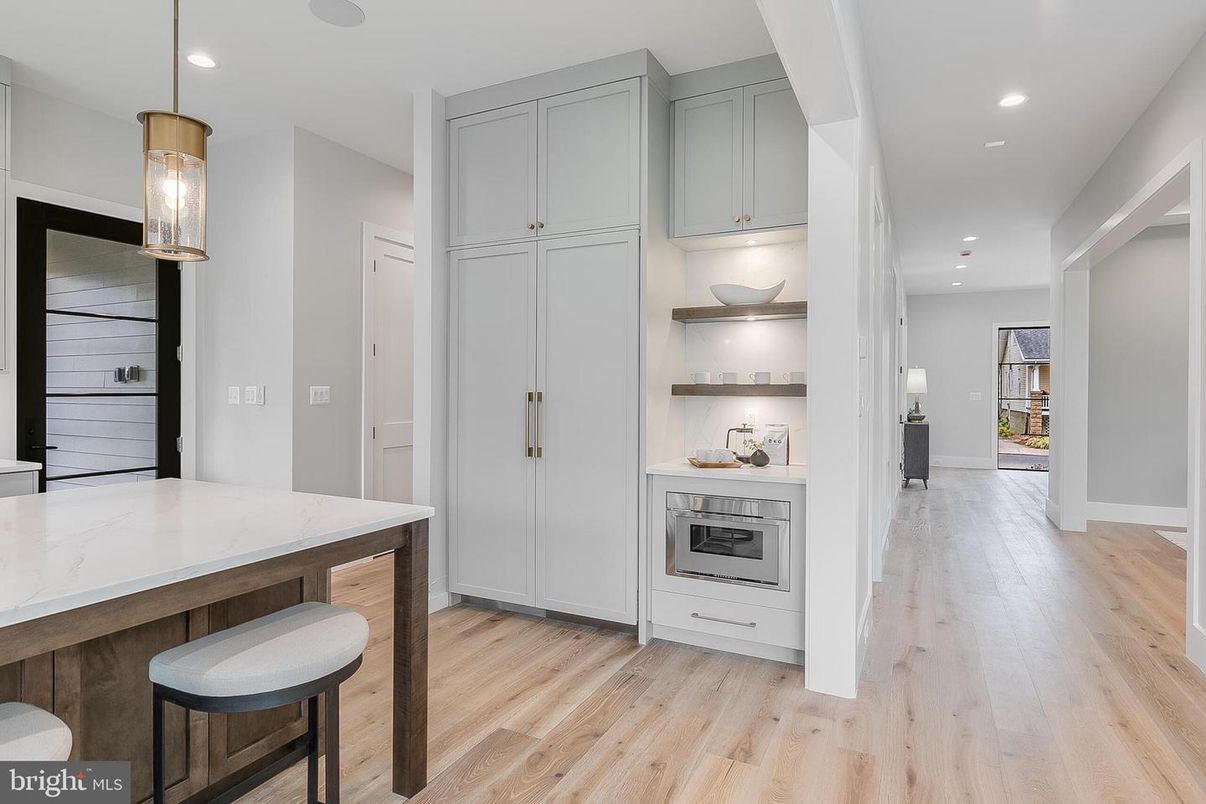 Interior, Kitchen, Recessed Lighting, Wood Texture Flooring