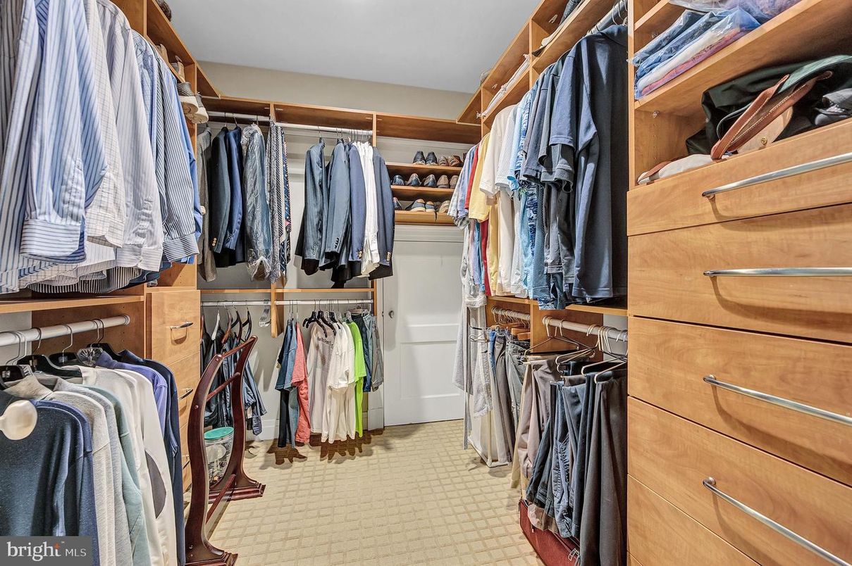 Interior, Walk-in Closets