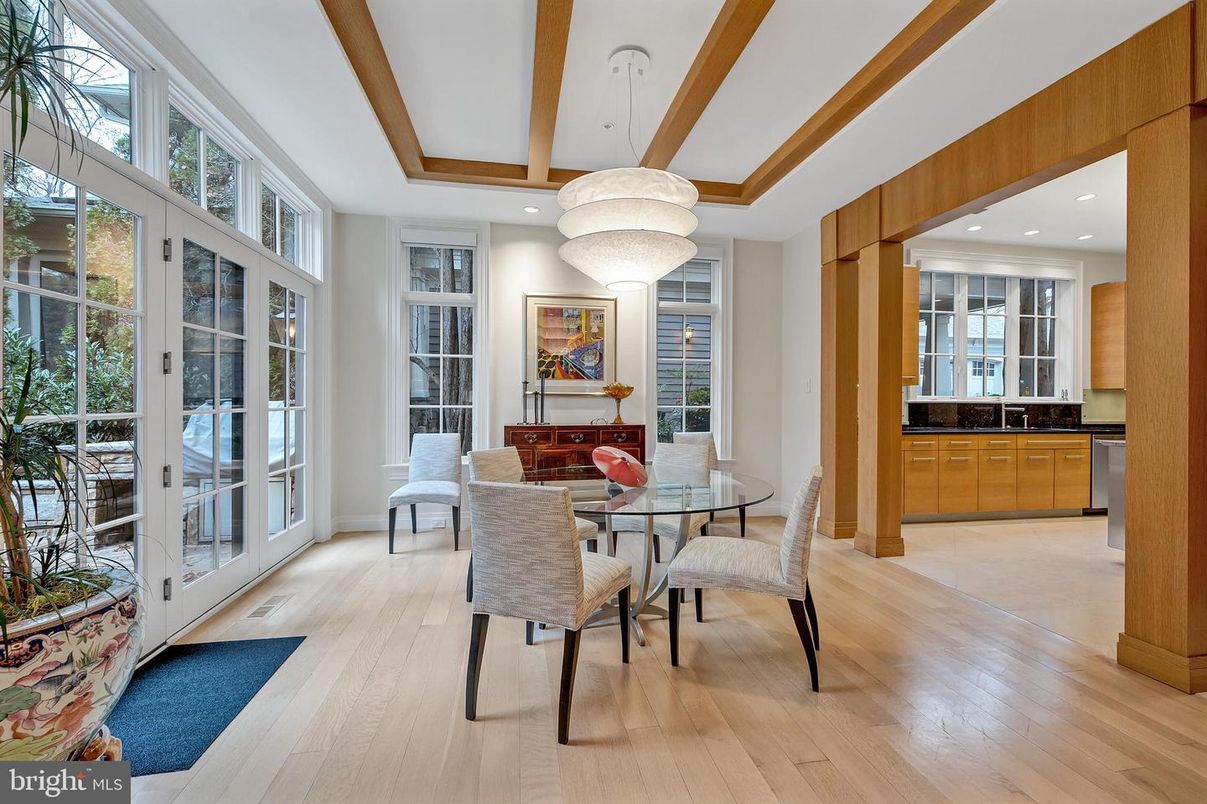 Chandelier, Dining room, Interior, Recessed Lighting, Wood Texture Flooring
