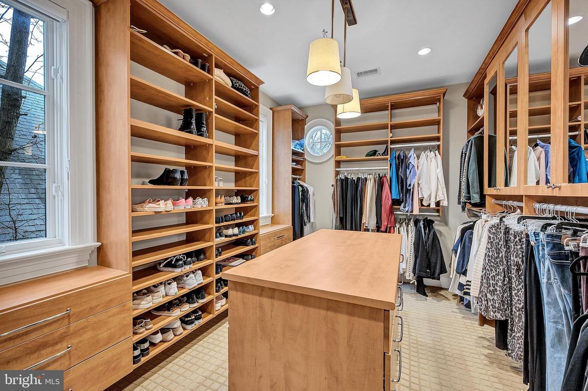 Interior, Recessed Lighting, Walk-in Closets