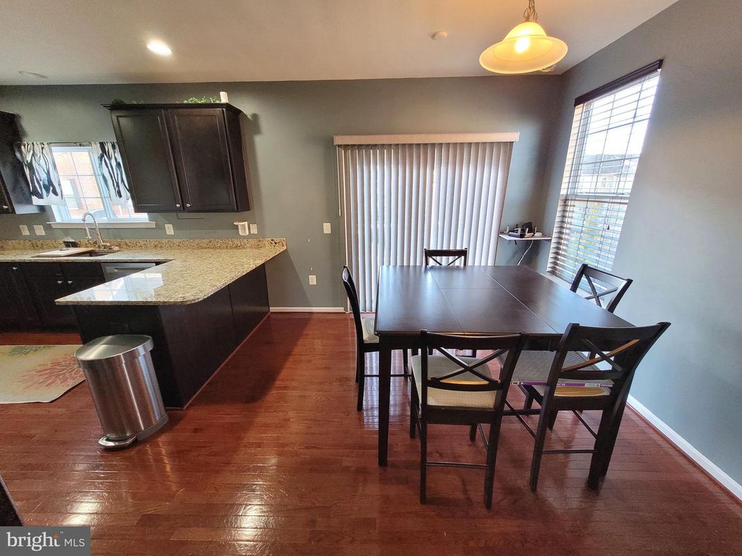 Dining room, Interior, Kitchen, Pendant Lights, Recessed Lighting, Wood Texture Flooring