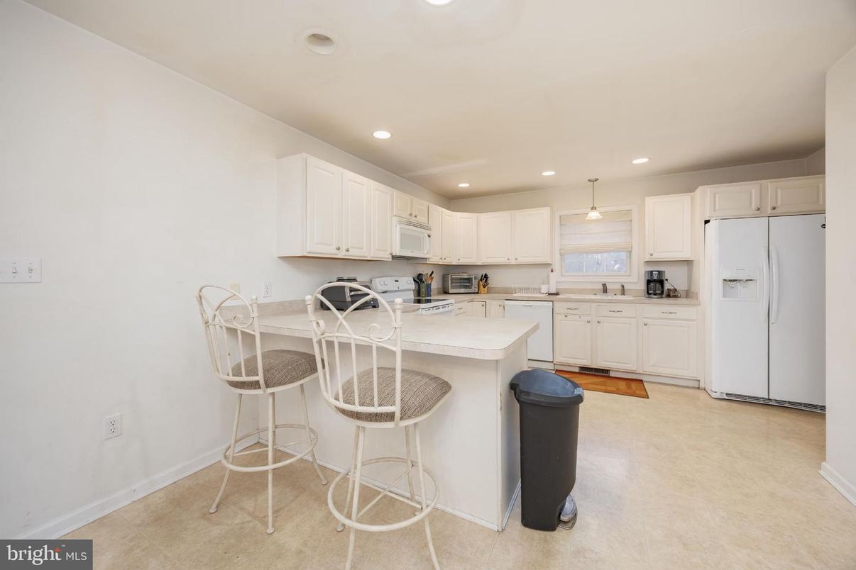 Interior, Kitchen, Pendant Lights, Recessed Lighting