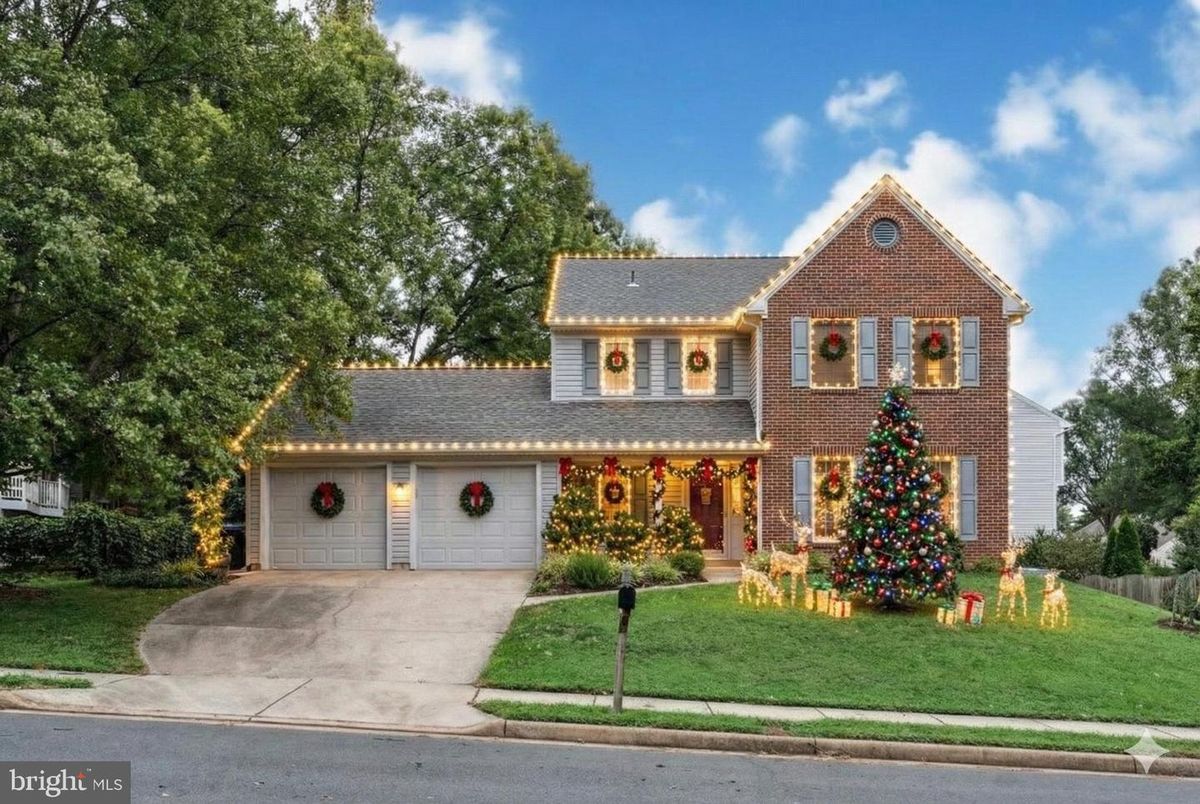 Attached, Exterior, Facade, Brick Facade, Brick Traditional