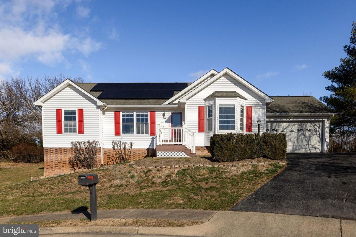 Attached, Exterior, Facade, Solar Panels, Farmhouse