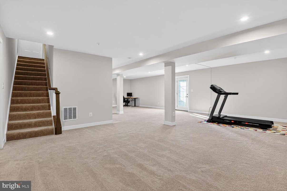 Fitness Equipment, Interior, Recessed Lighting